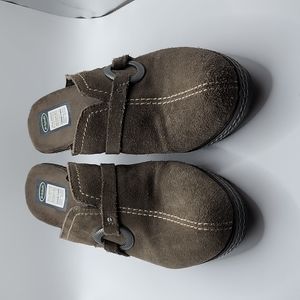Dr. Scholl's heeled tan suede size 8 clogs